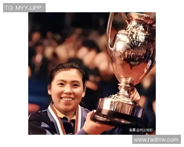 刘姓足球明星的传奇故事与辉煌成就回顾